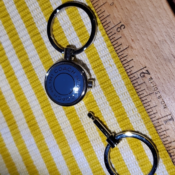 Coach keyring - Picture 2 of 4
